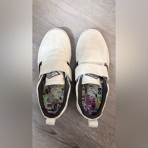 Skateboarding Vans Kyle Walker Pro 2 almost new
Men 6.5
Women 8
38.5 EU
24.5